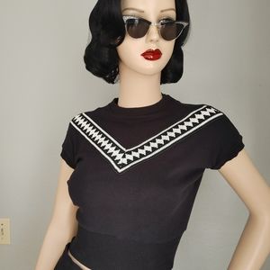 Freddie's of Pinewood Black Chevron Top in Large